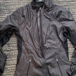Black lululemon Size 8 ladies Running Jacket